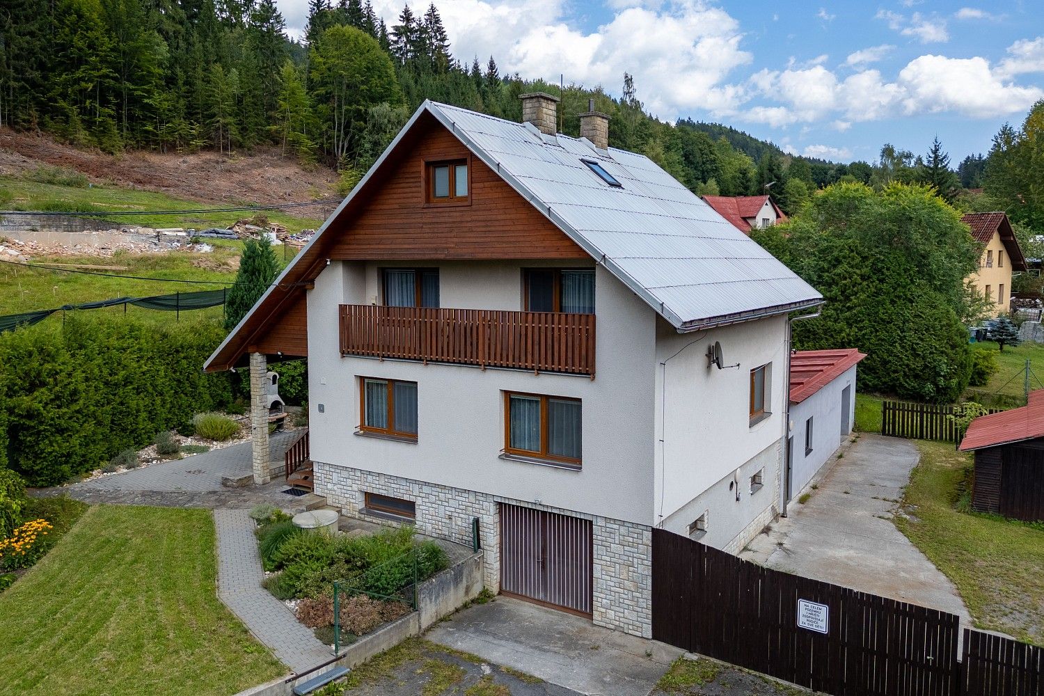 Rodinné domy, Horní Bečva, okres Vsetín, 450 m² - 1