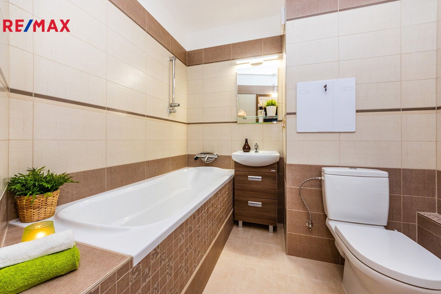 Pronájem byt 2+kk - Nádražní, Příbram, 42 m²