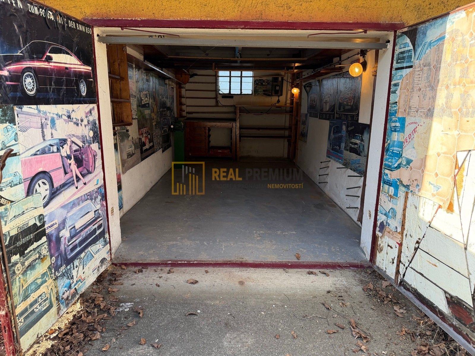 Prodej garáž - 28. října 953, Uherské Hradiště, 18 m²