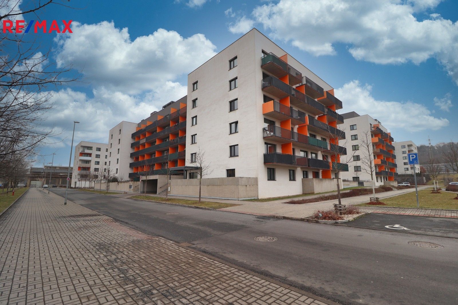 3+kk, Moravcových, Praha, 74 m²