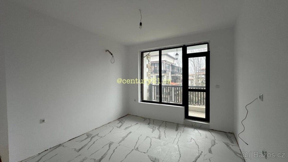 Prodej byt - 987 66, Zahraničí