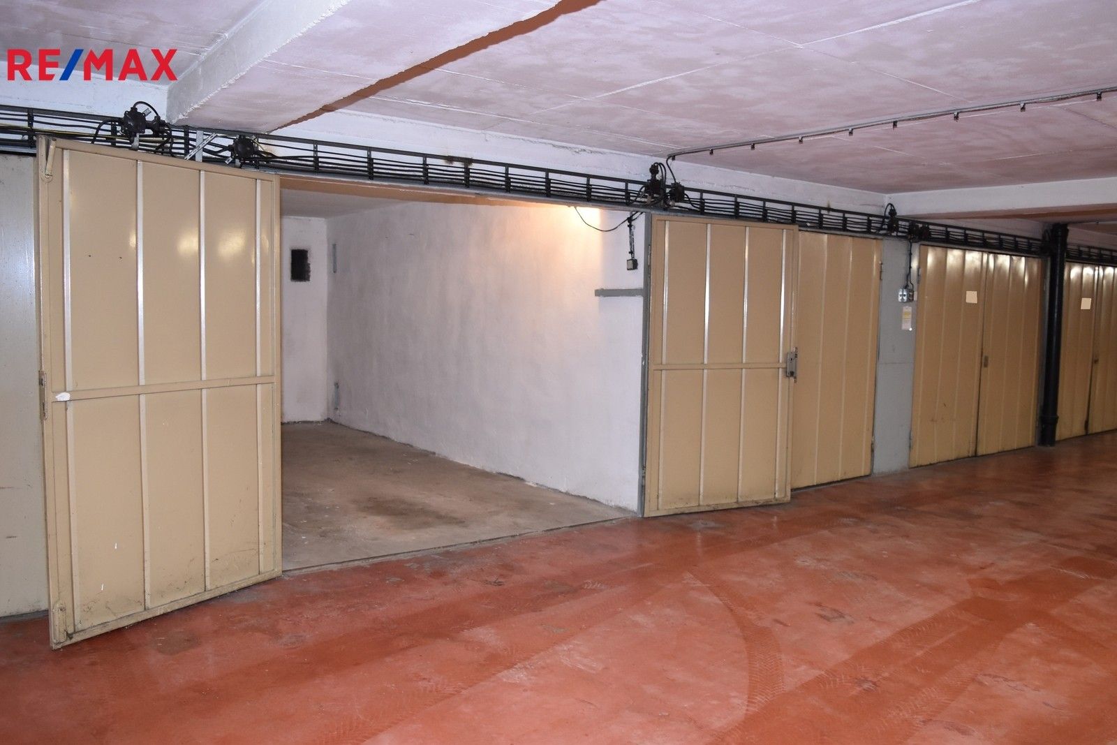 Garáže, Heyrovského, Olomouc, 15 m²