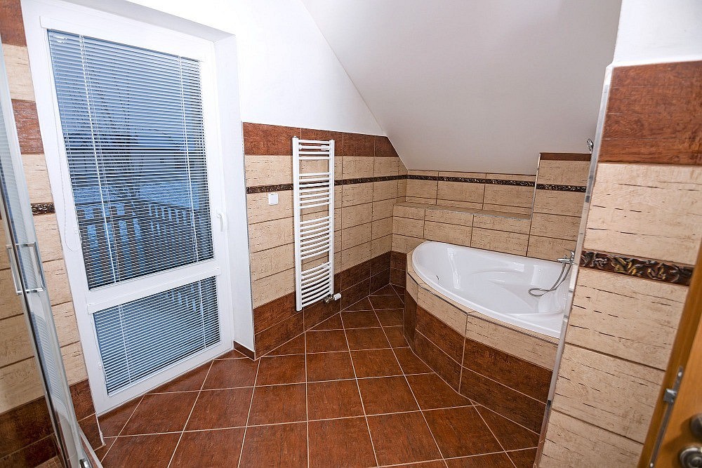 Pronájem byt 4+kk - Šeříková, Šestajovice, okres Praha-východ, 155 m² - 5