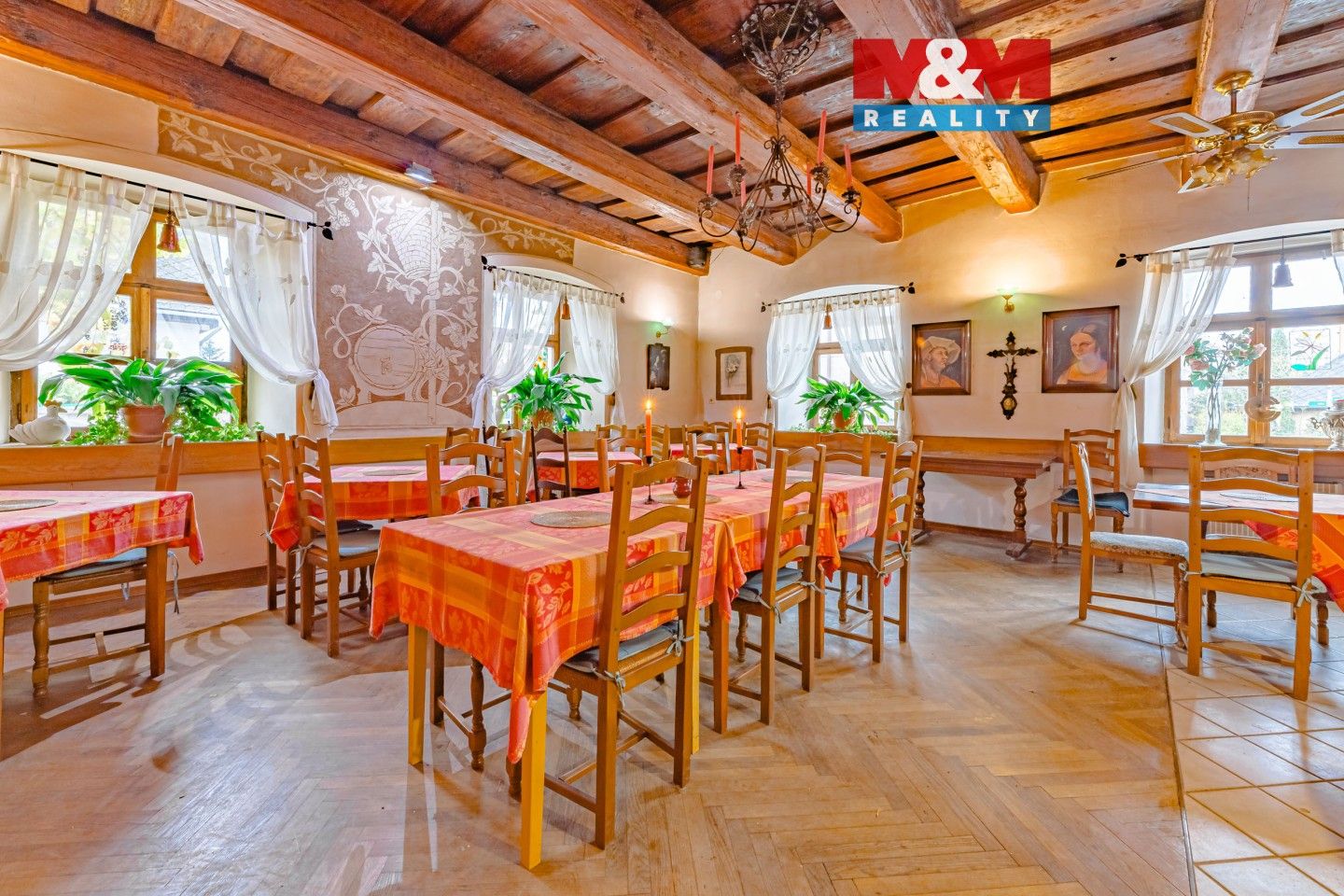 Restaurace, Studnice, 130 m²