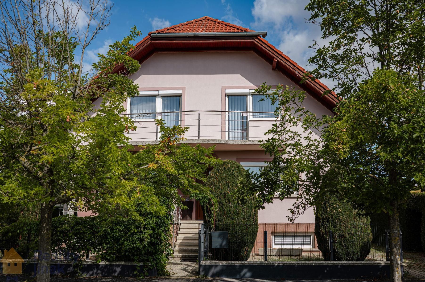 Ubytovací zařízení, Kristály utca,Bük, 429 m² - 2