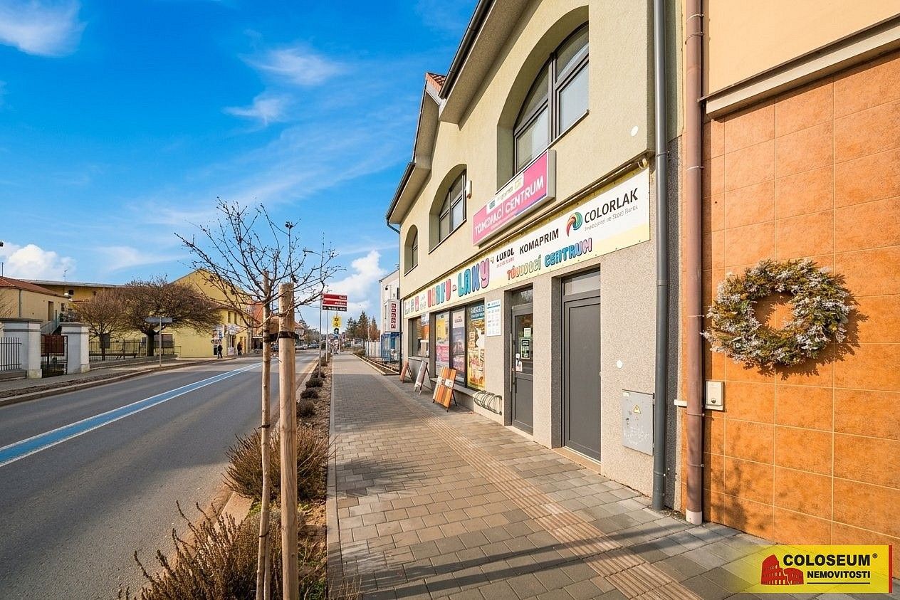 Obchodní prostory, Pohořelice, okres Brno-venkov, Jihomoravský kraj, 350 m² - 1