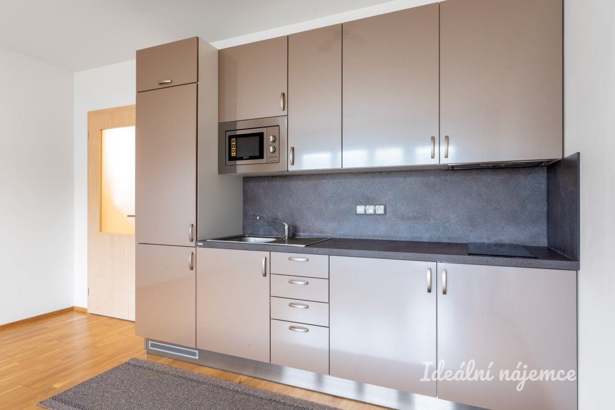 Pronájem byt 1+kk - Voznická, Praha, 34 m² - 5