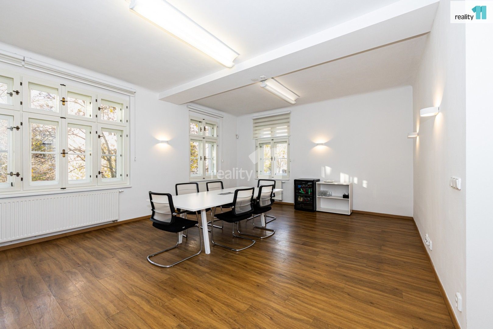 Kanceláře, Na dolinách, Praha, 200 m²