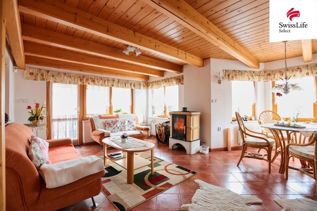 Prodej rodinný dům - Husovy sady, Černovice, 400 m²