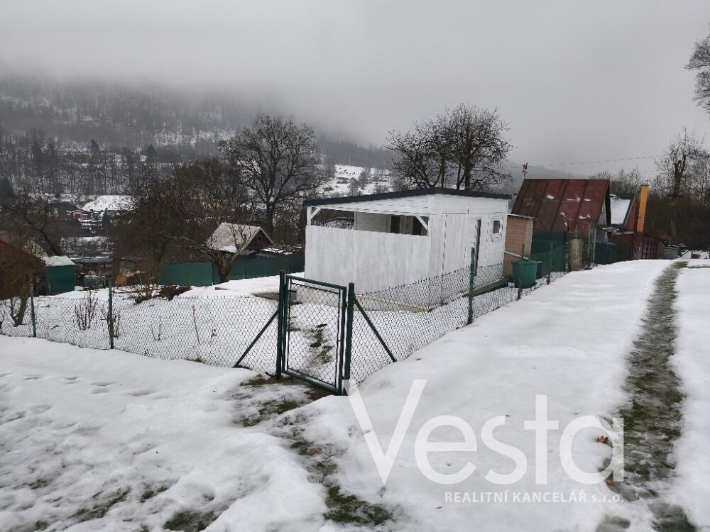 Zahrady, Jílové, 357 m²