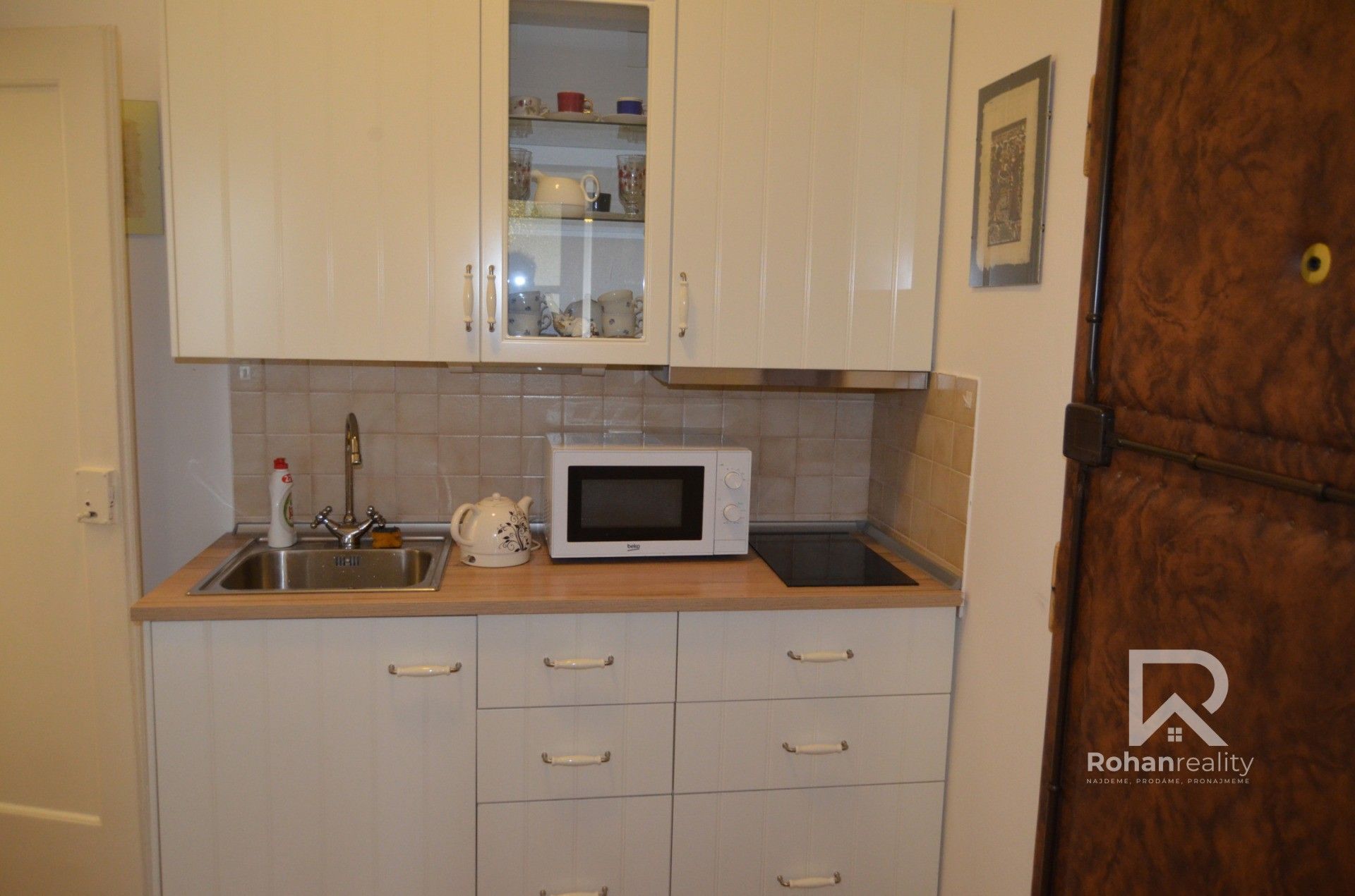 Kanceláře, 28. pluku, Praha, 16 m²