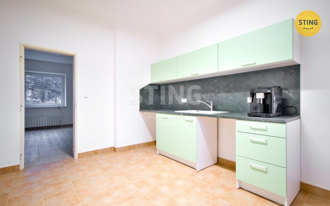 Pronájem kancelář - Brandlova, Hodonín, 54 m²