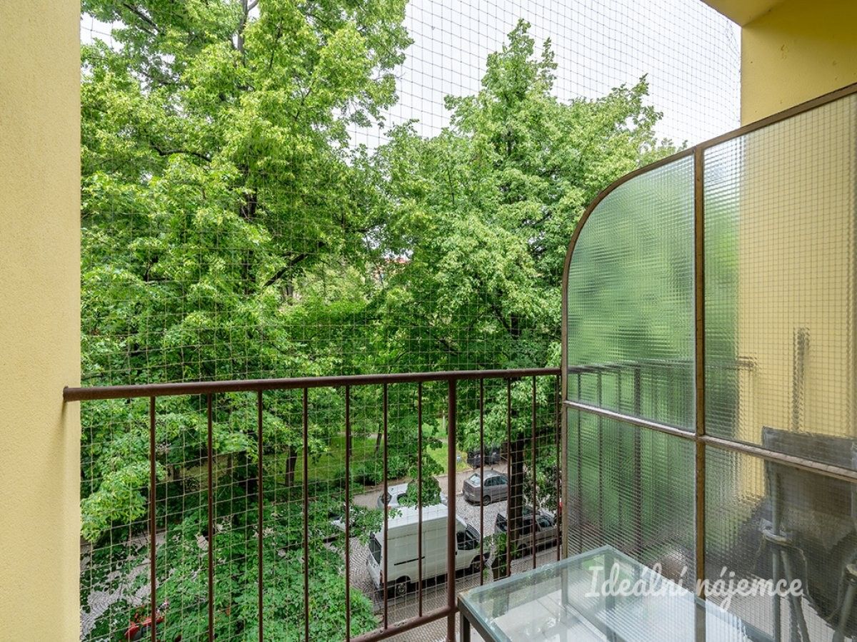 Pronájem byt 1+1 - Jakutská, Praha, 35 m²