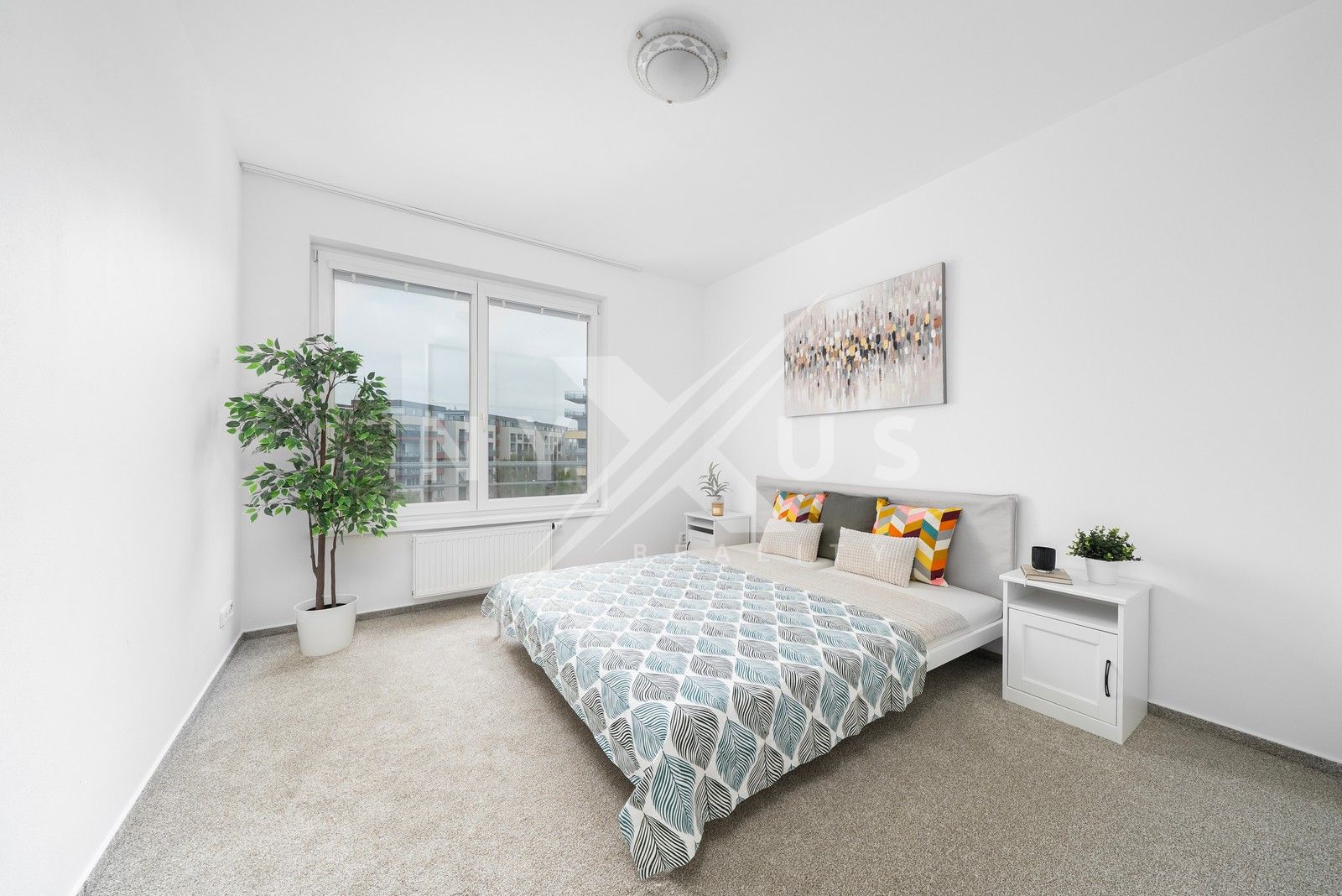 Pronájem byt 2+kk - Sazovická, Praha, 56 m²