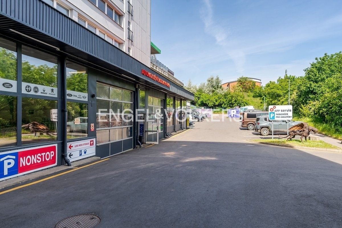 Pronájem obchodní prostory - Na křivině, Praha, 1 m²