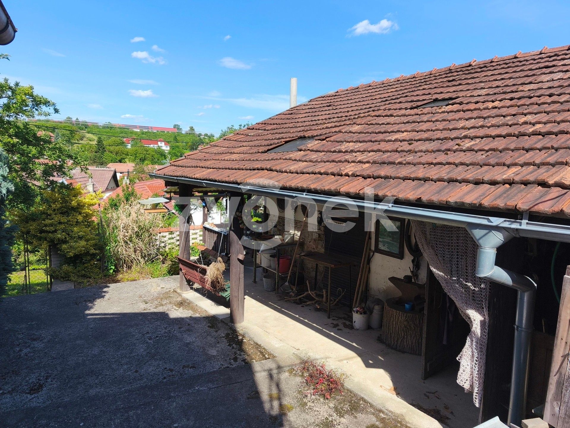 Rodinné domy, Komňa, 90 m² - 2