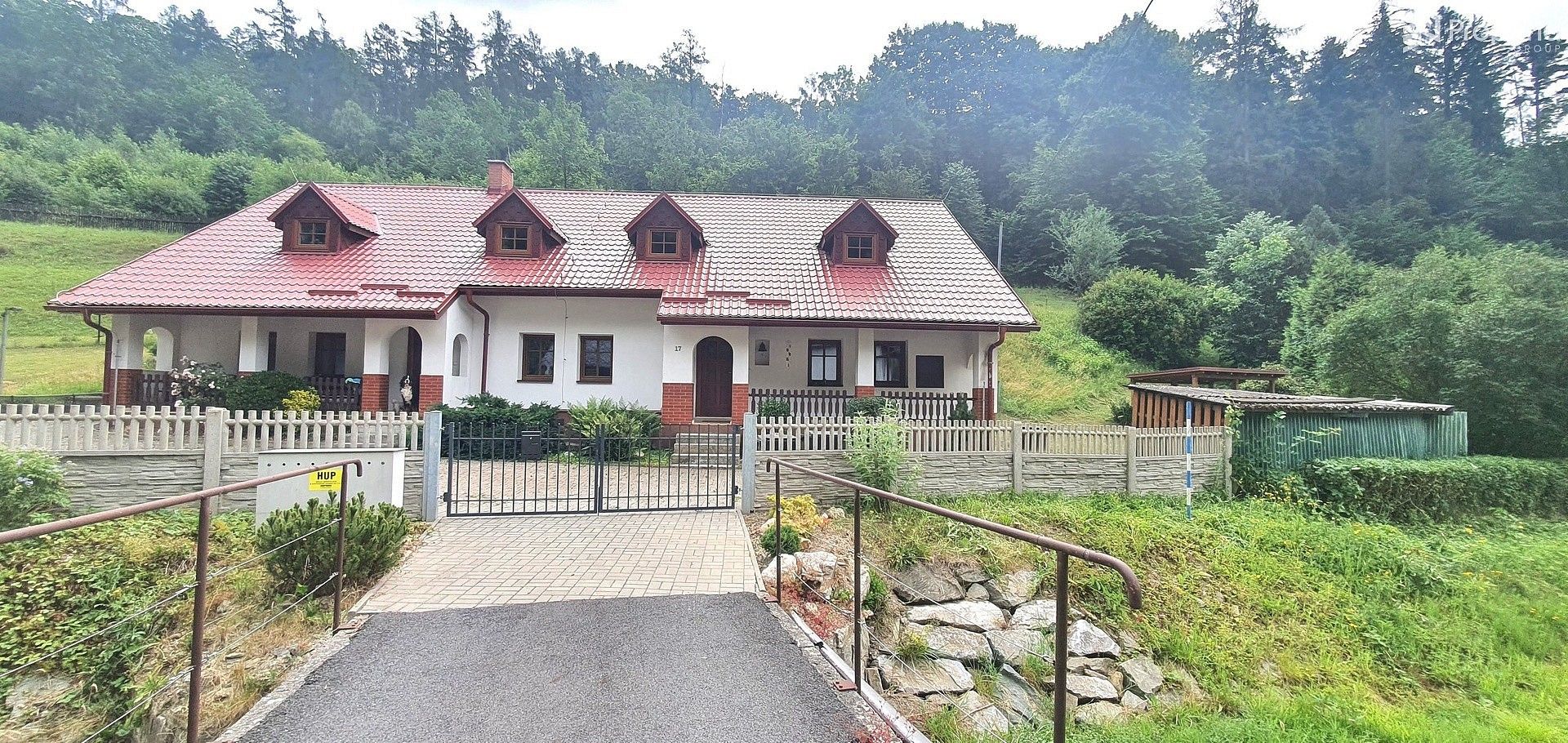 Ubytovací zařízení, Šumvald - Břevenec, okres Olomouc, Olomoucký kraj, 350 m² - 1