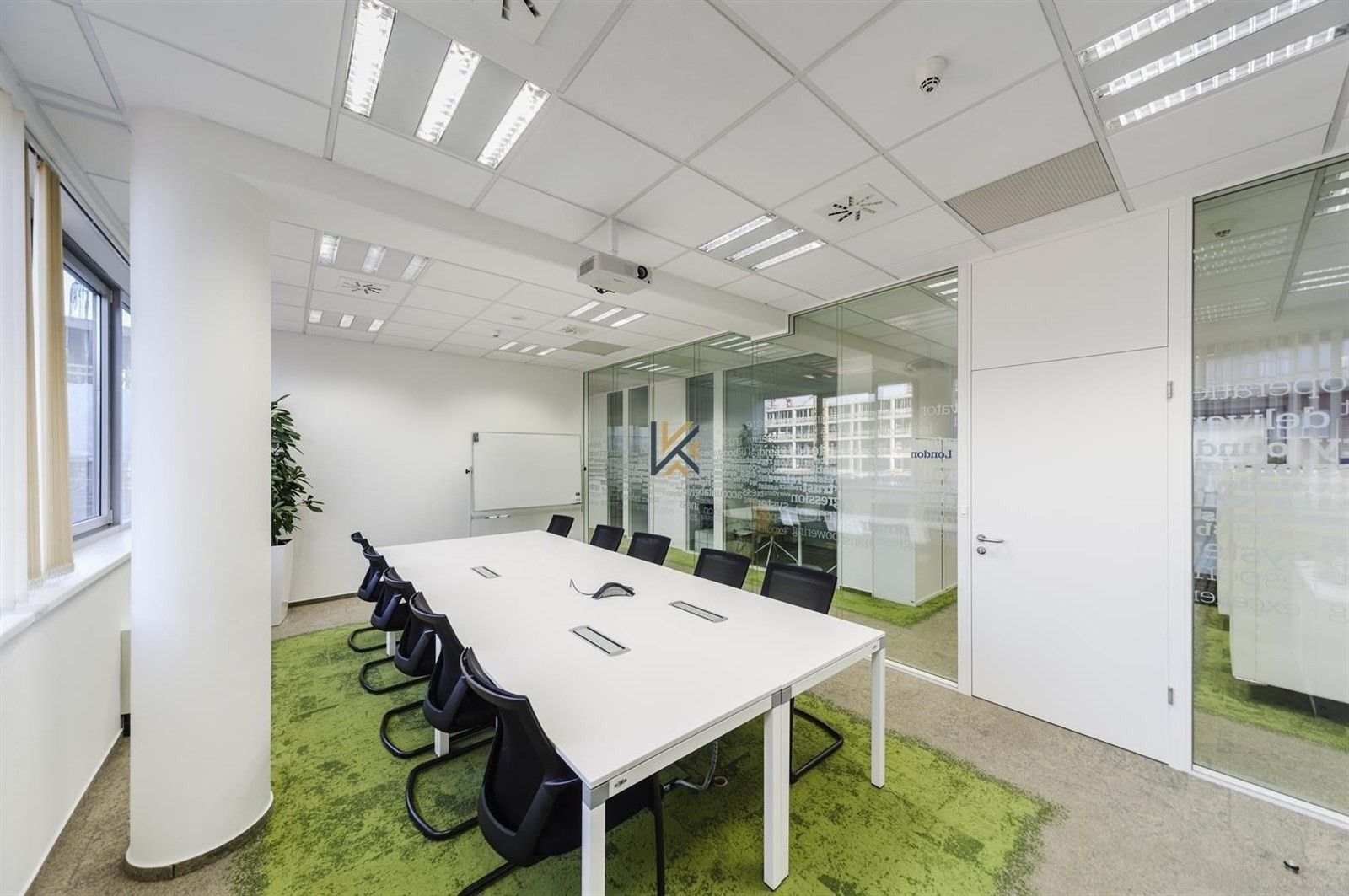 Pronájem kancelář - Doudlebská, Praha, 300 m²