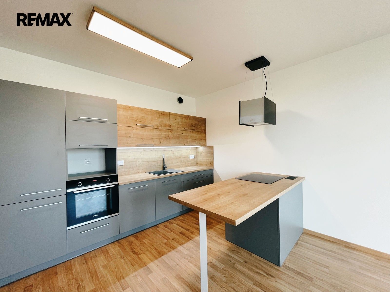 Pronájem byt 2+kk - Stočesova 1168, Praha Ruzyně, 55 m² - 5