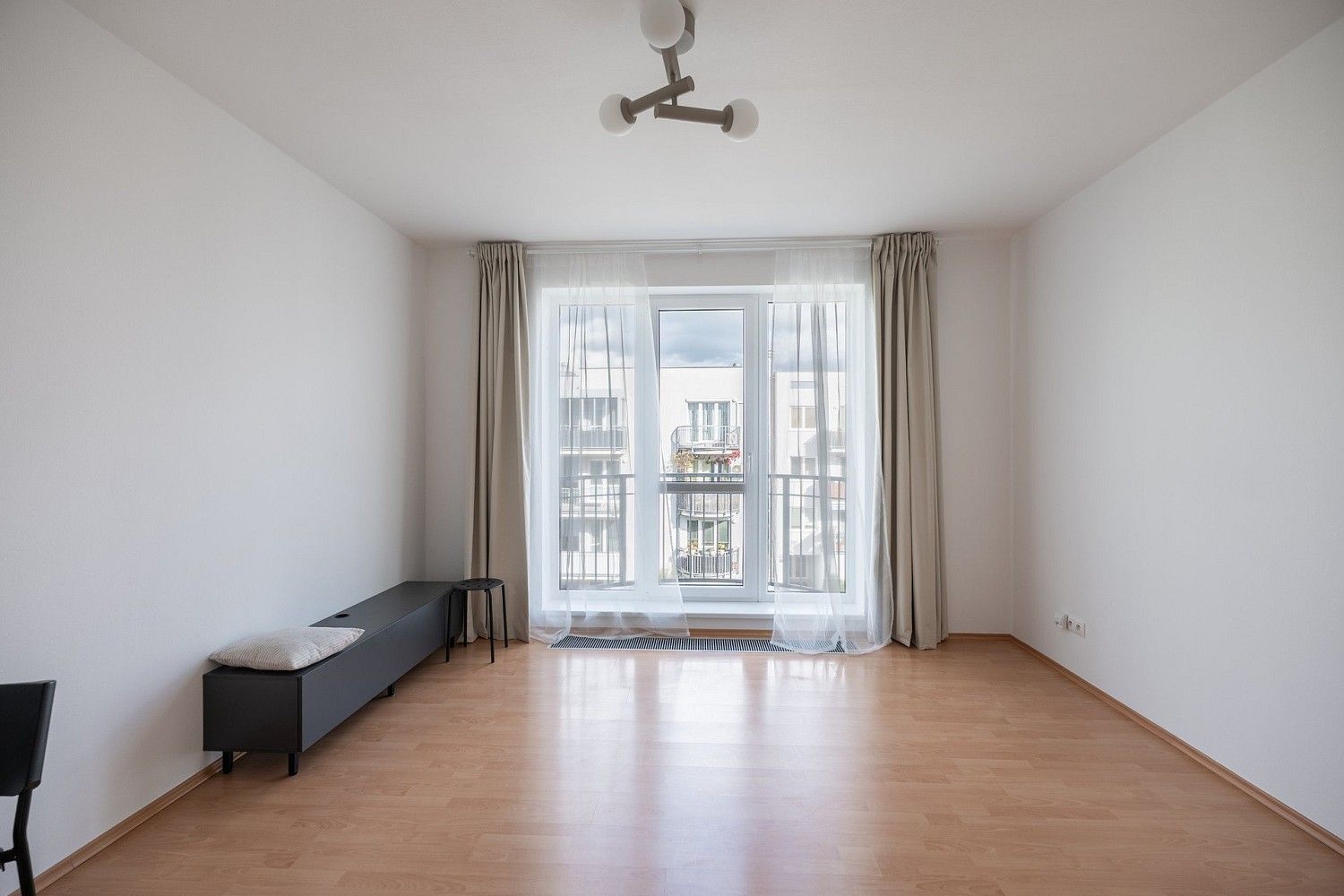 1+kk, Wiesenthalova, Praha 5 - Řeporyje, 42 m² - 2