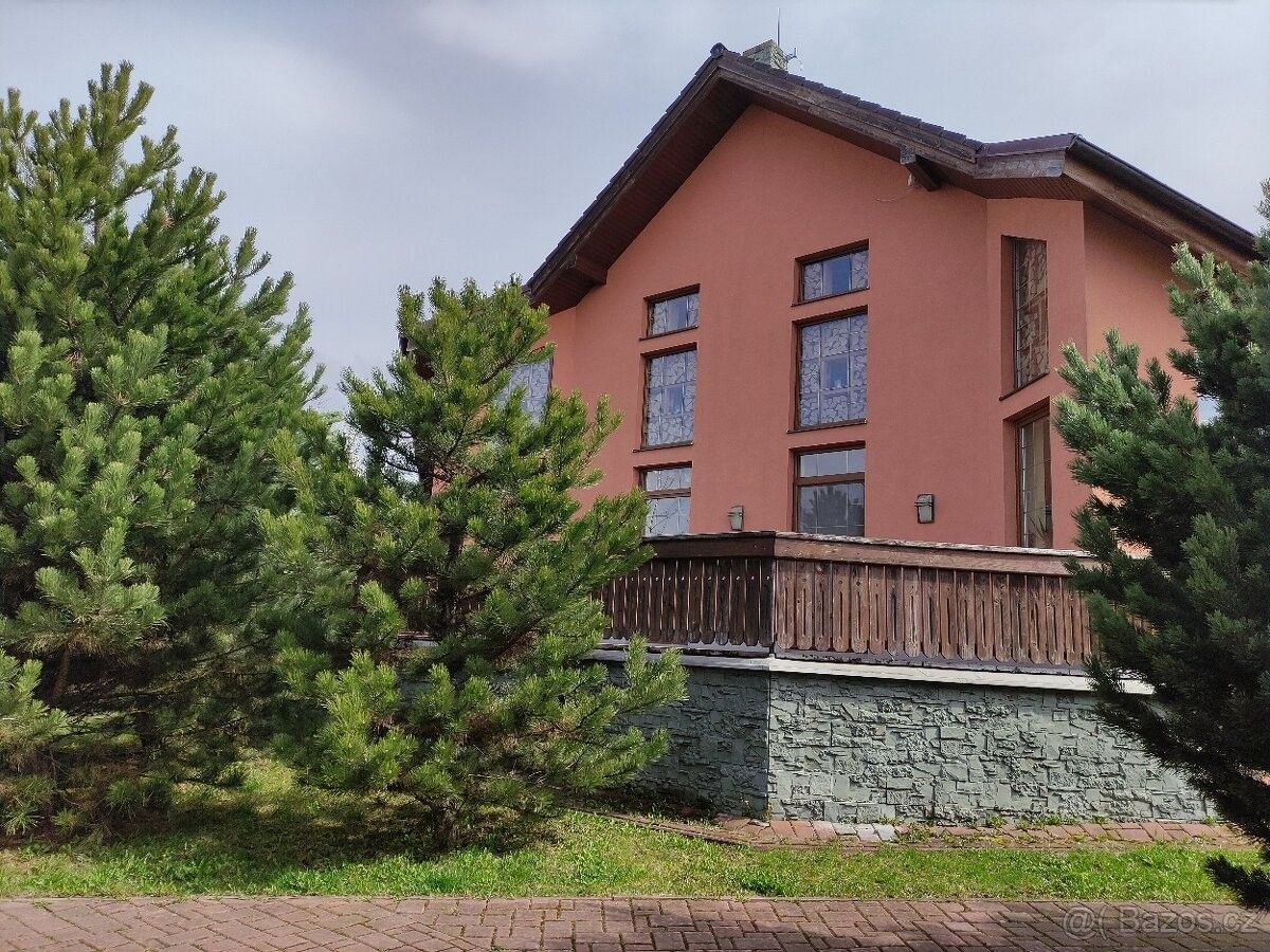 Prodej dům - Slovensko, 987 65, 1 463 m²