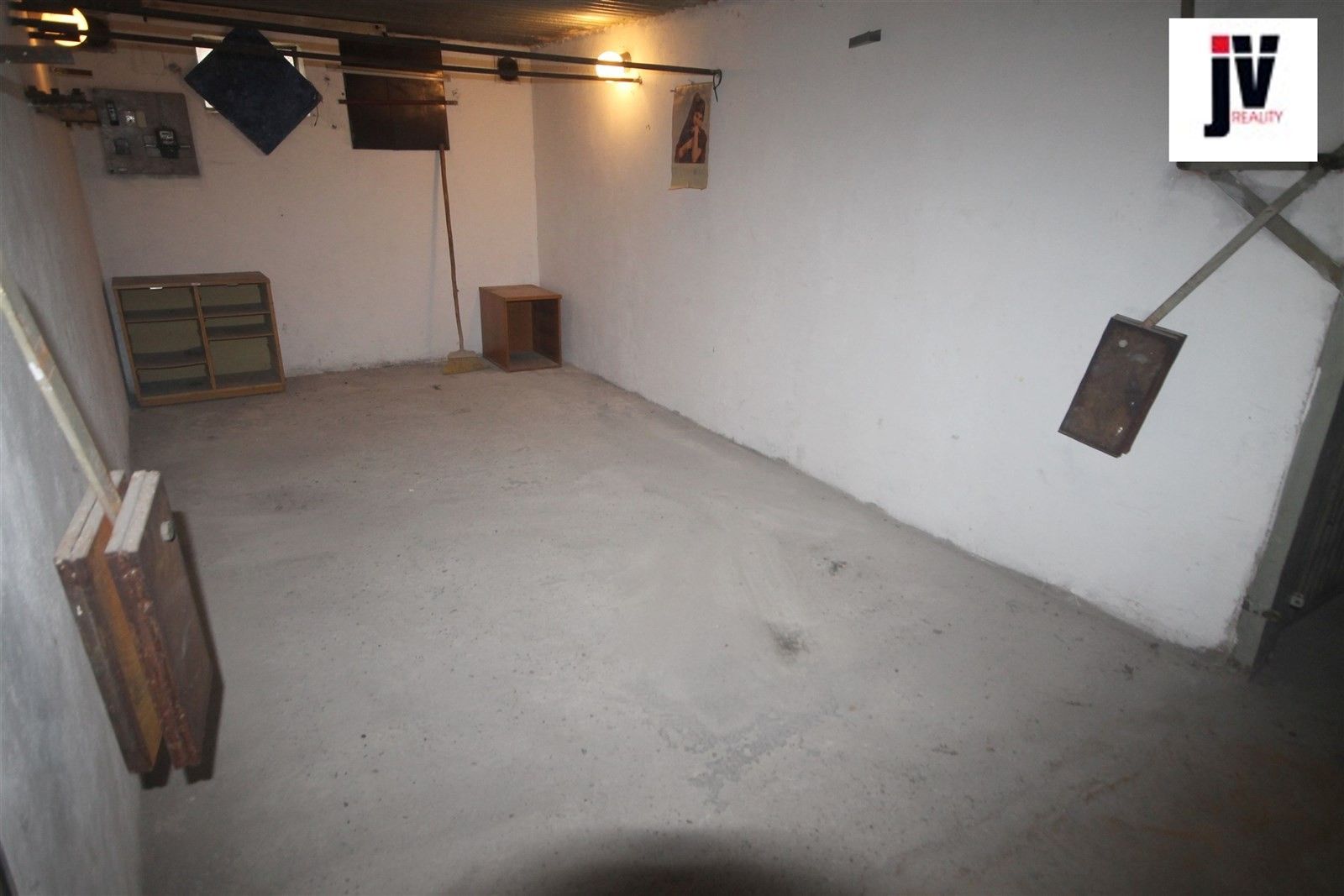 Pronájem garáž - Karla Vokáče 2749, Plzeň Jižní Předměstí, 15 m² - 2
