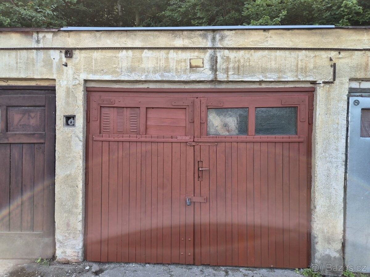 Garáže, Karlovy Vary, 360 10 - 2