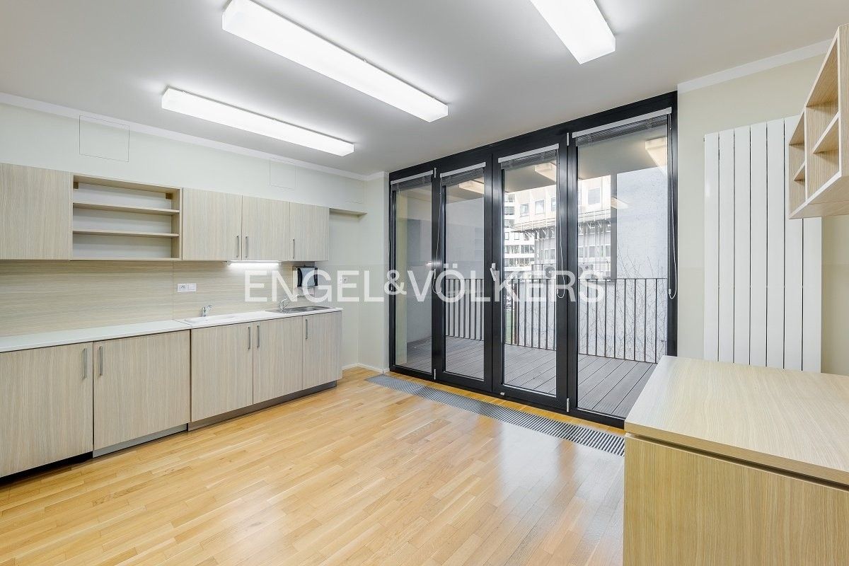 3+kk, Kischova 1733, Praha, 79 m²