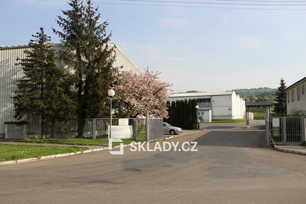 Sklady, Zlín, 250 m²