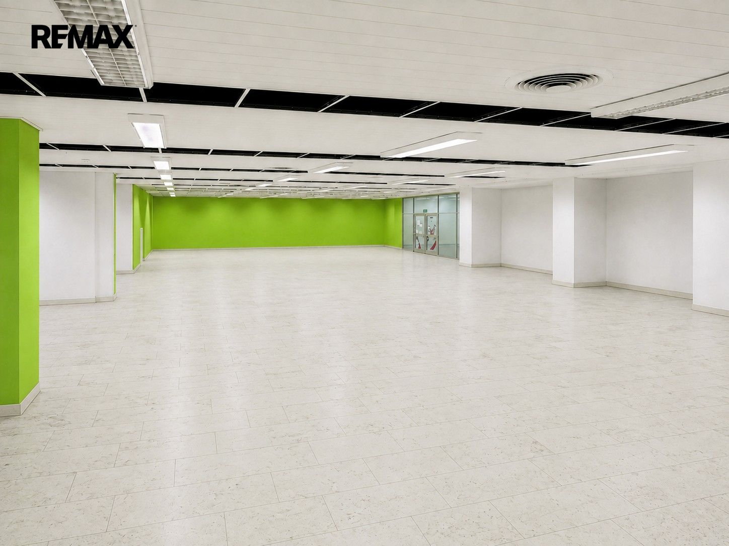 Obchodní prostory, Gočárova třída 1517, Hradec Králové Pražské Předměstí, 866 m² - 2
