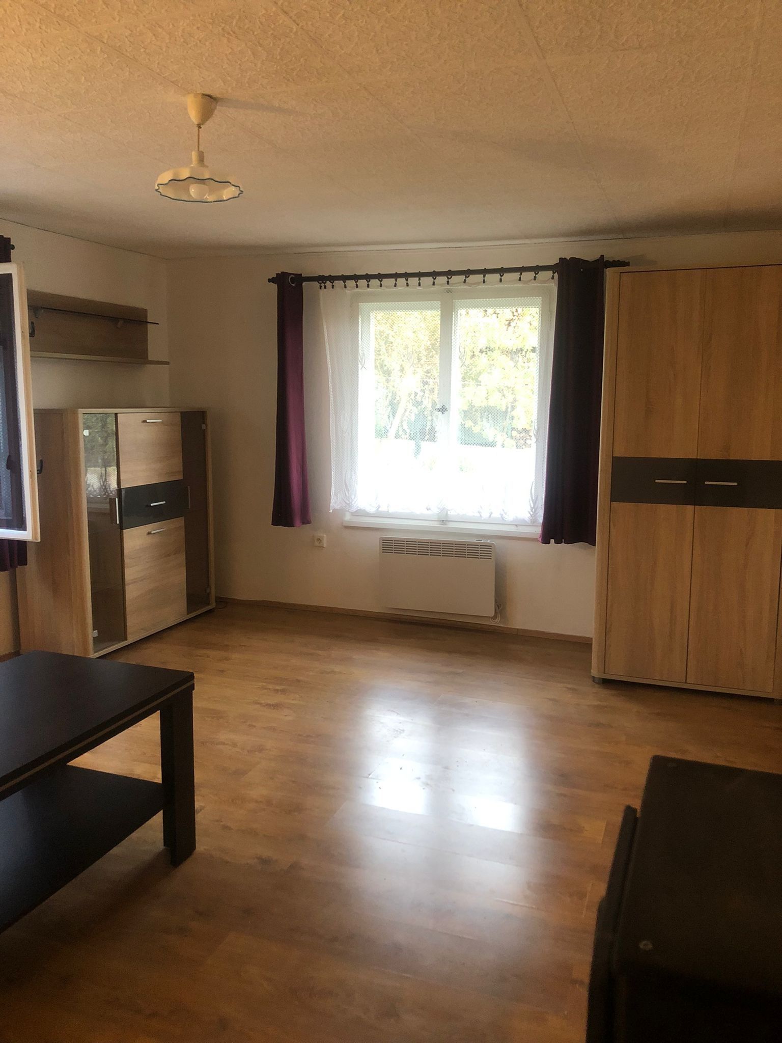 Pronájem byt 1+1 - Petkovy, 40 m²