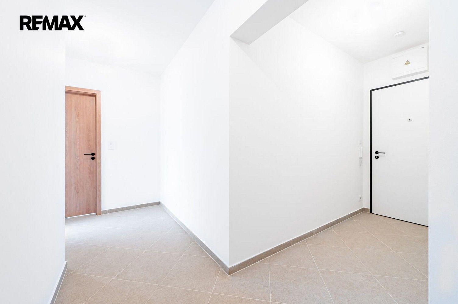 Byt 1+kk · 34 m² · Praha - Dolní Měcholupy, okres Praha 15, Hlavní město Praha - 4