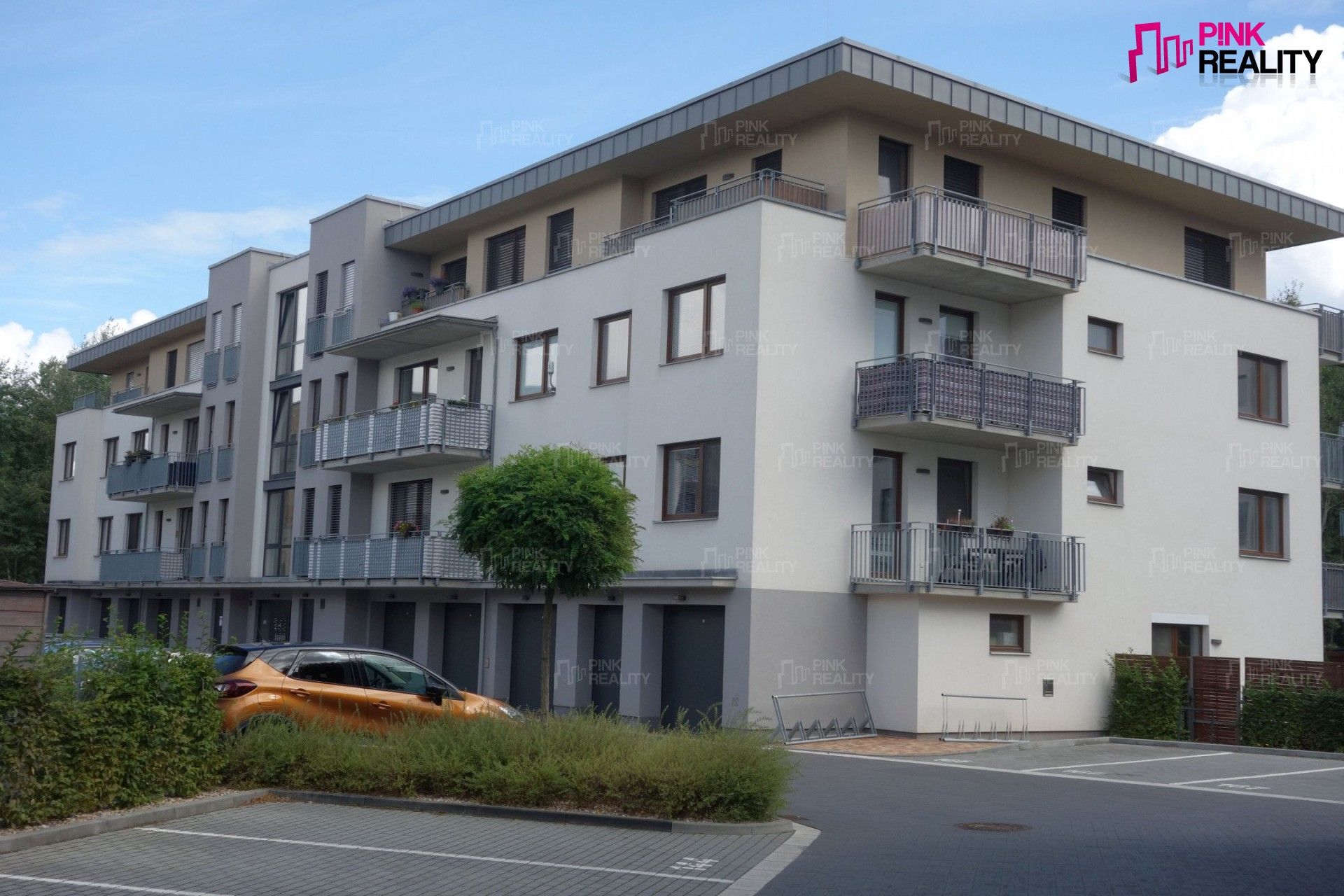 2+kk, Antonína Petrofa, Hradec Králové, 41 m²