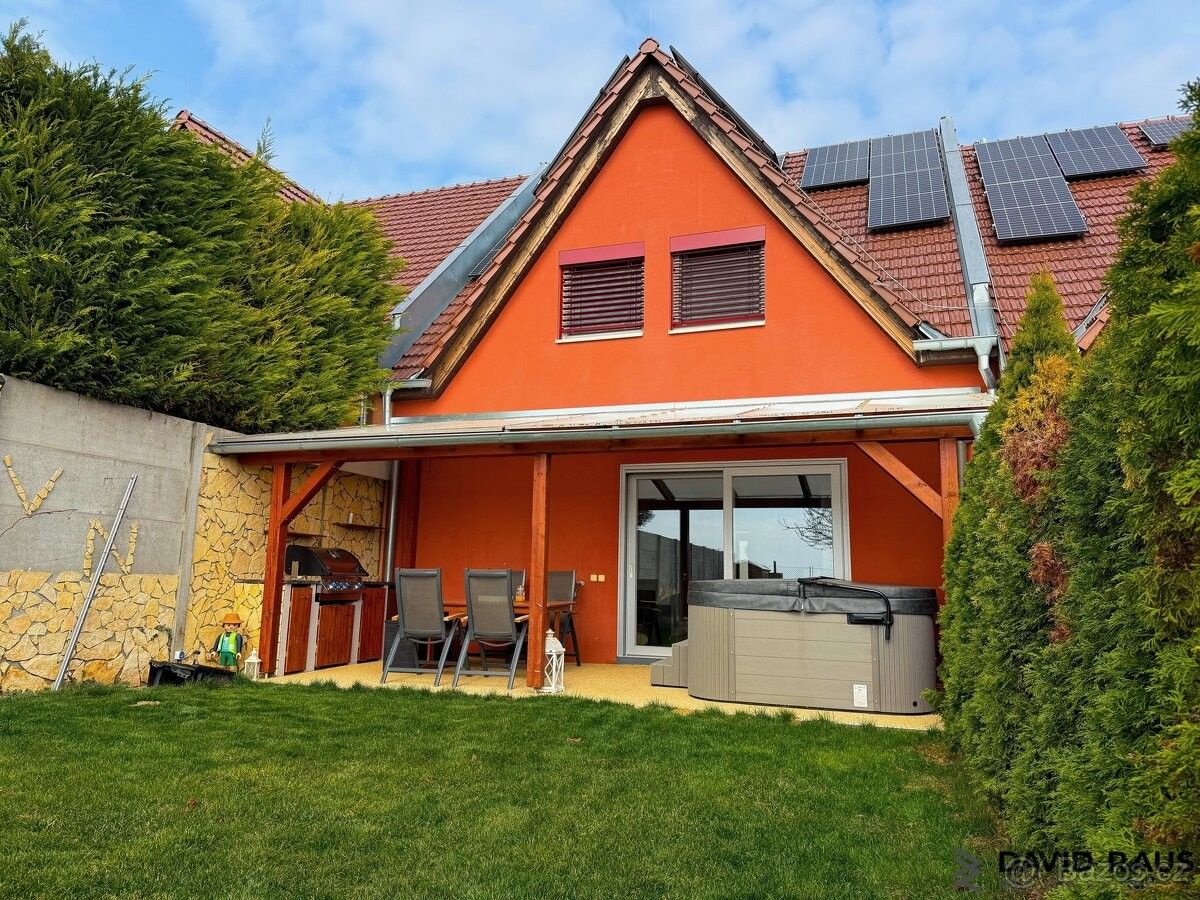 Rodinné domy, Syrovice, 664 67