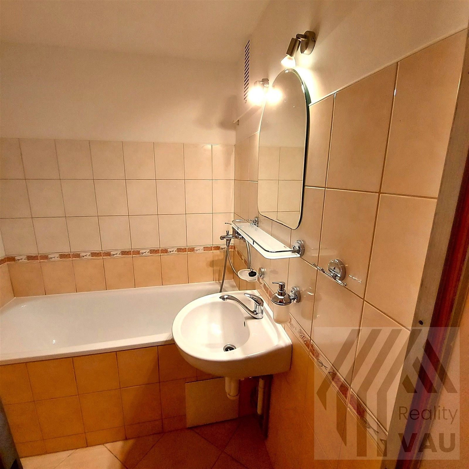 Pronájem byt 3+1 - Lidmily Malé, Pardubice, 66 m²