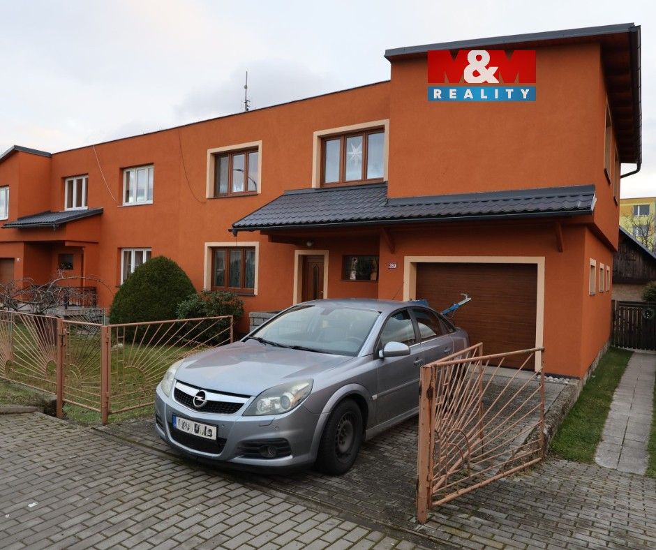 Rodinné domy, Nádražní, Javorník, 196 m²