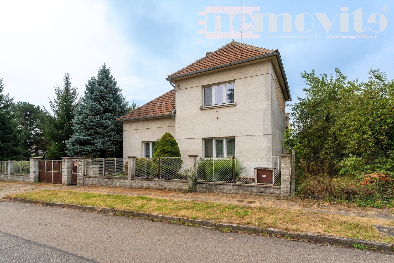 Rodinné domy, Týnec nad Labem, okres Kolín, Středočeský kraj, 153 m² - 1