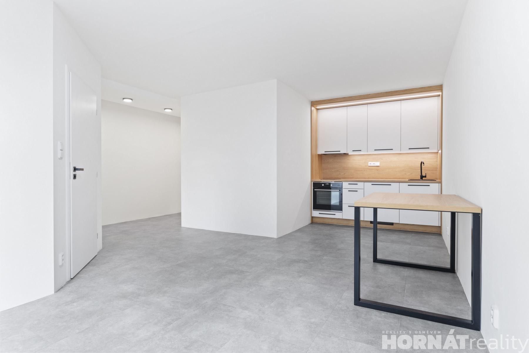 2+kk, Kmochova , Hostivice, 47 m²