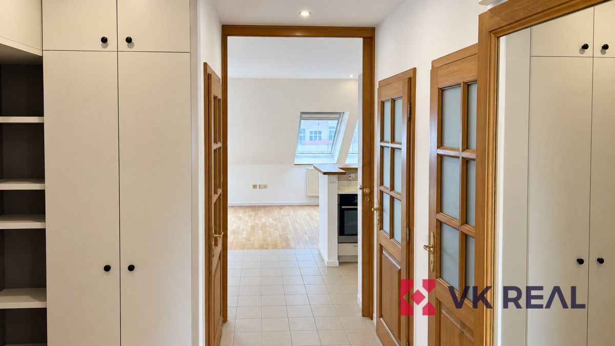 Pronájem byt 2+kk - Jičínská, Praha, 61 m² - 5
