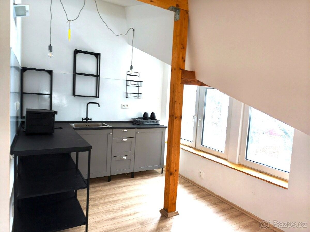 Pronájem byt - Jablonec nad Nisou, 466 04