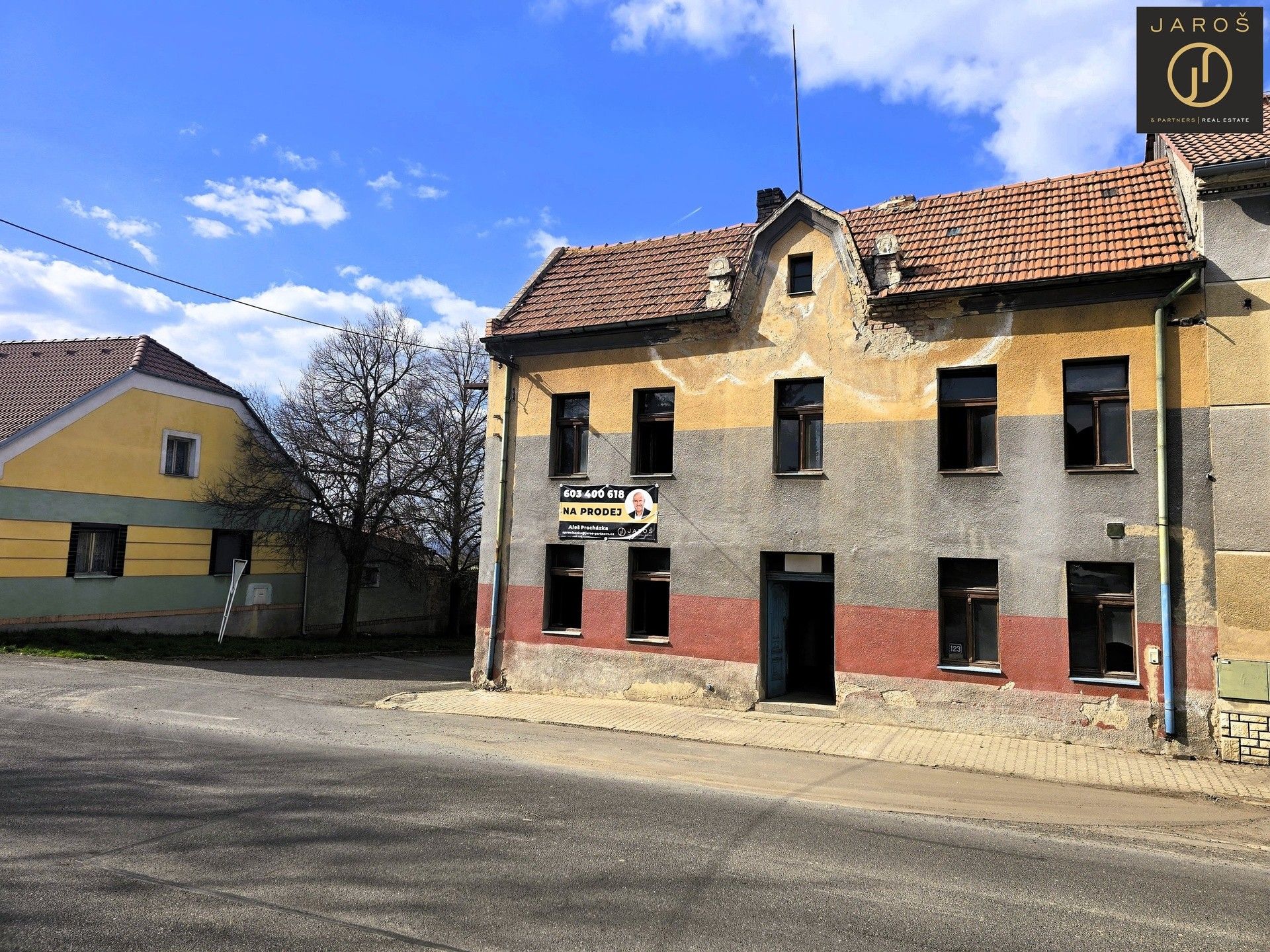 Prodej pozemek pro bydlení - Komenského, Peruc