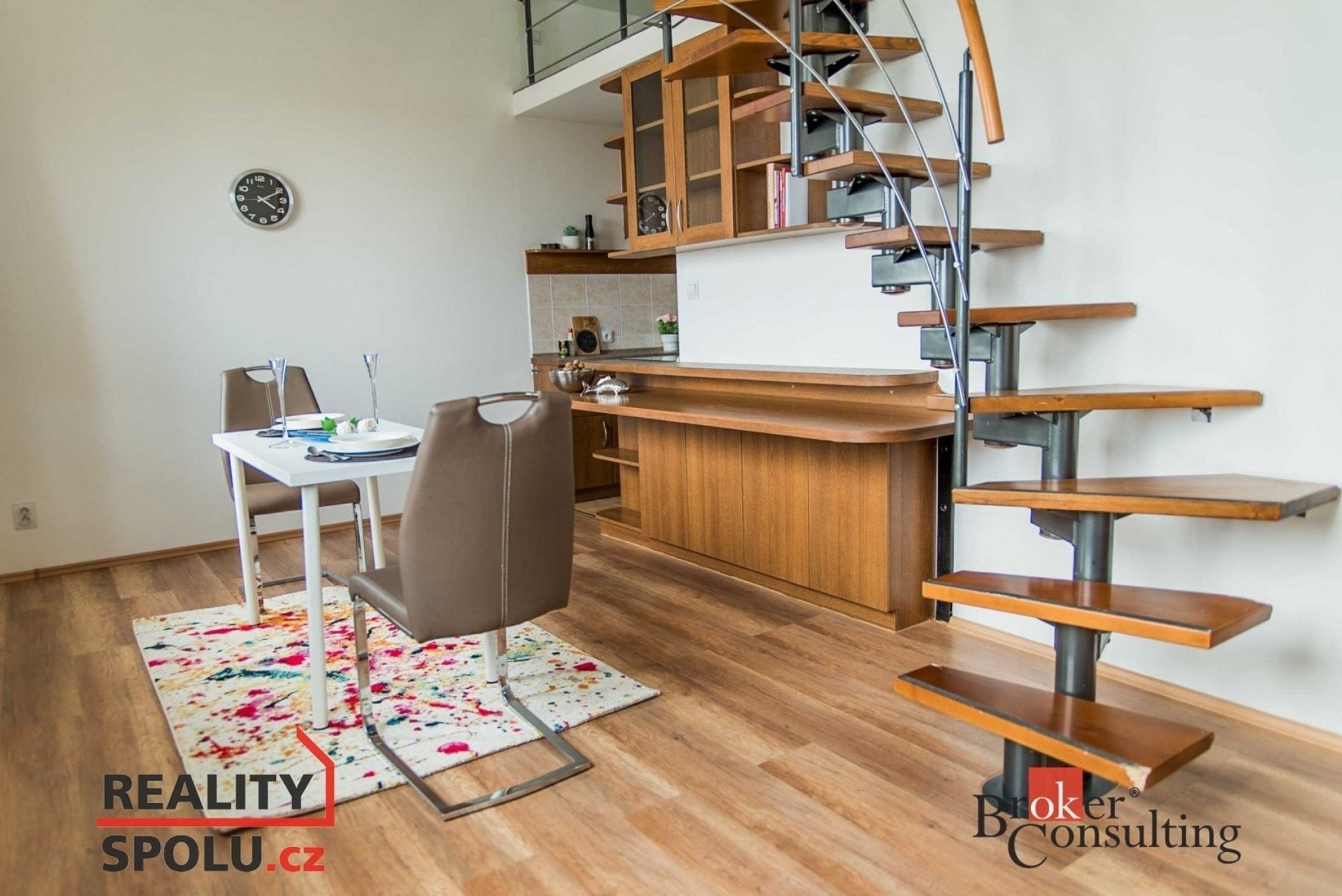 2+kk, Komenského, Šestajovice, 69 m²