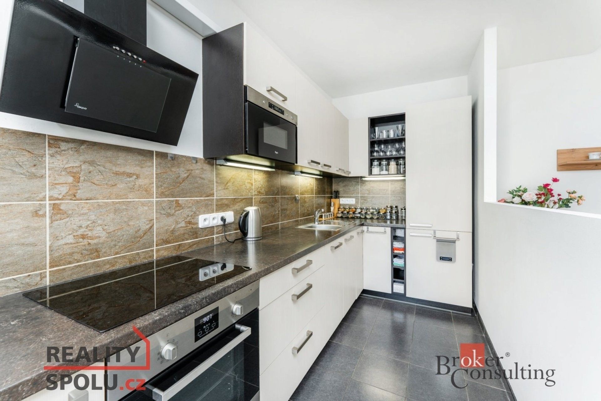 Prodej byt 2+1 - U Hřiště, Tuchoměřice, 55 m²