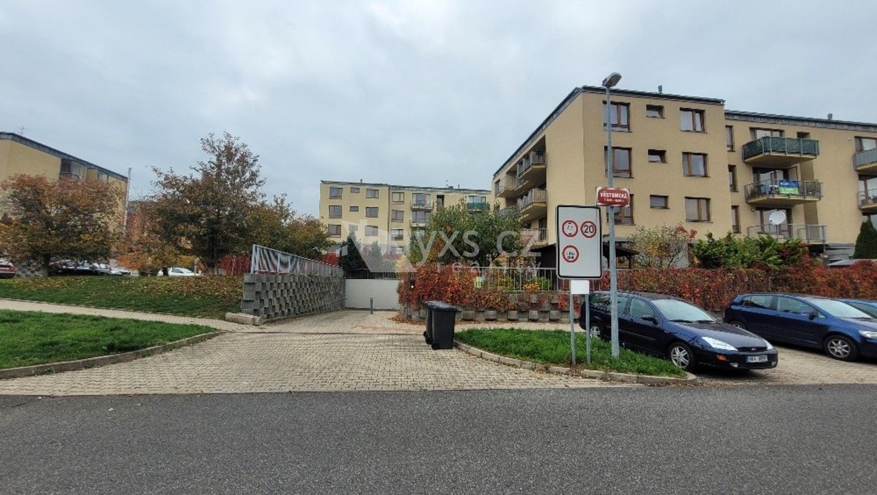 Ostatní, Věstonická, Praha, 12 m² - 1