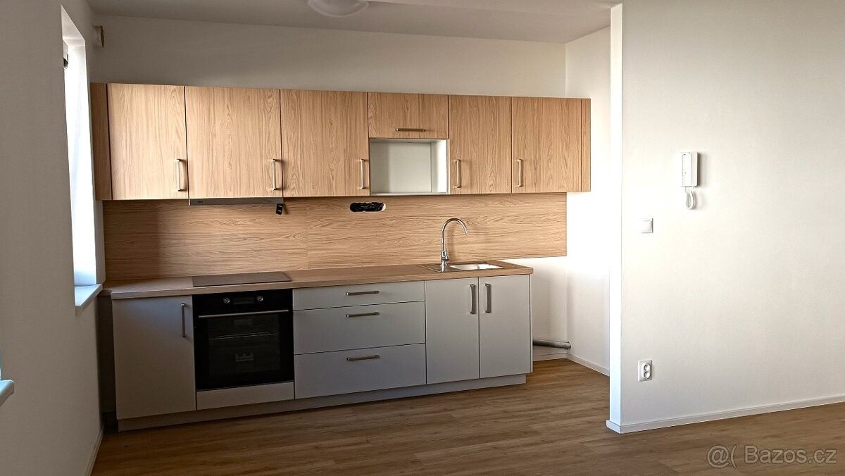 Prodej byt - Uherský Brod, 688 01