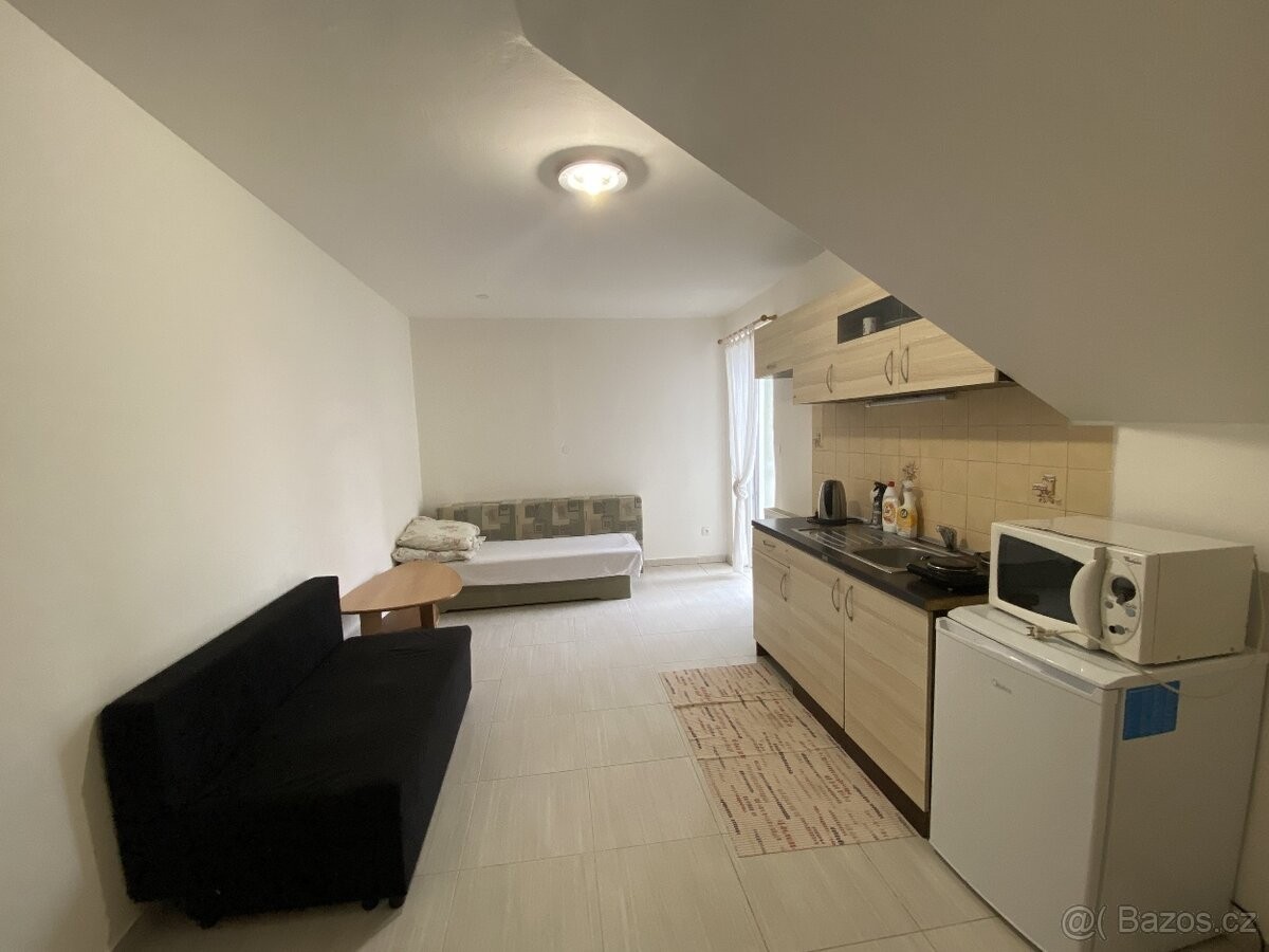 1+kk, Kostelec nad Labem, 277 13 - 1