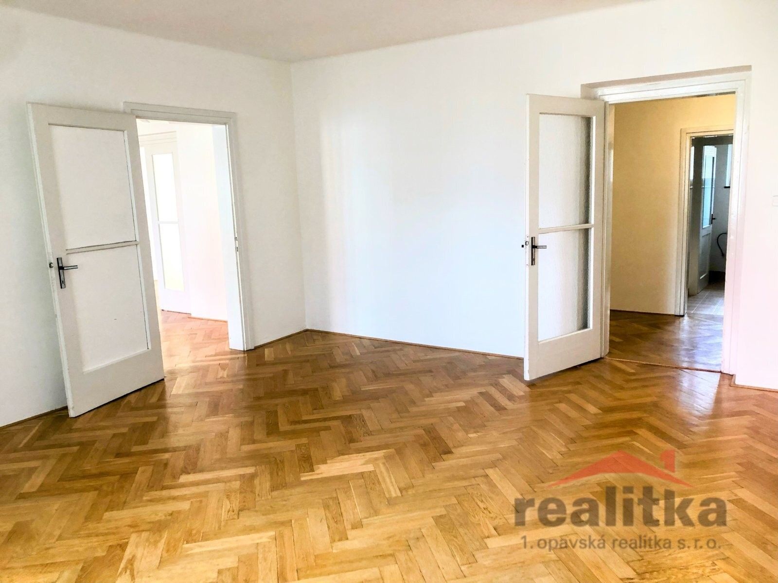 4+1, Dostojevského, Opava, 160 m² - 1