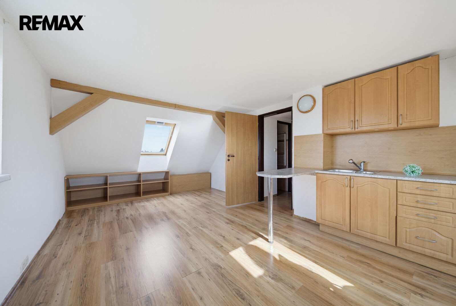 Byt 1+kk · 23 m² · Plzeňská 1556, Karlovy Vary - 3