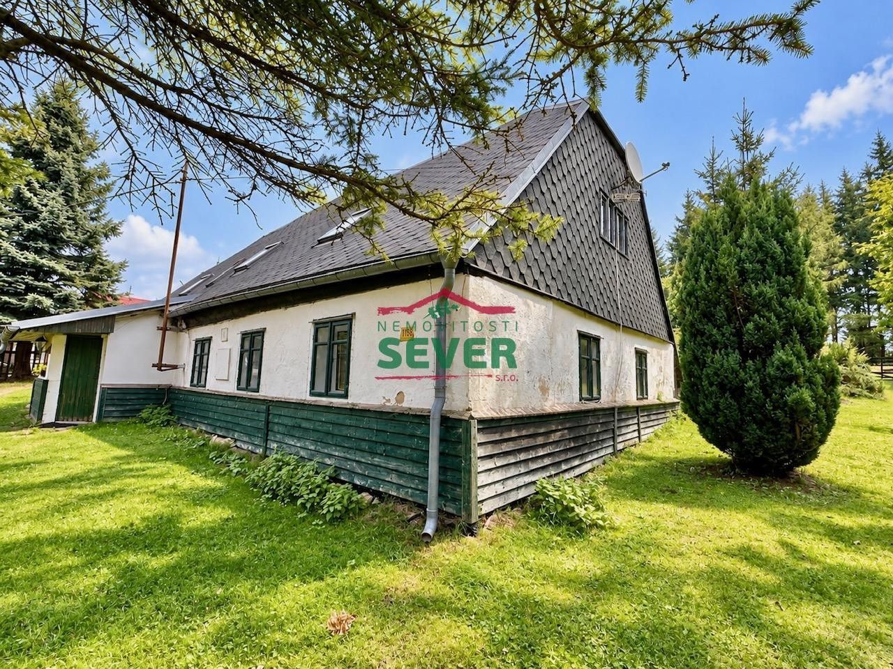 Kuća, 200 m², zemljište 1086 m²