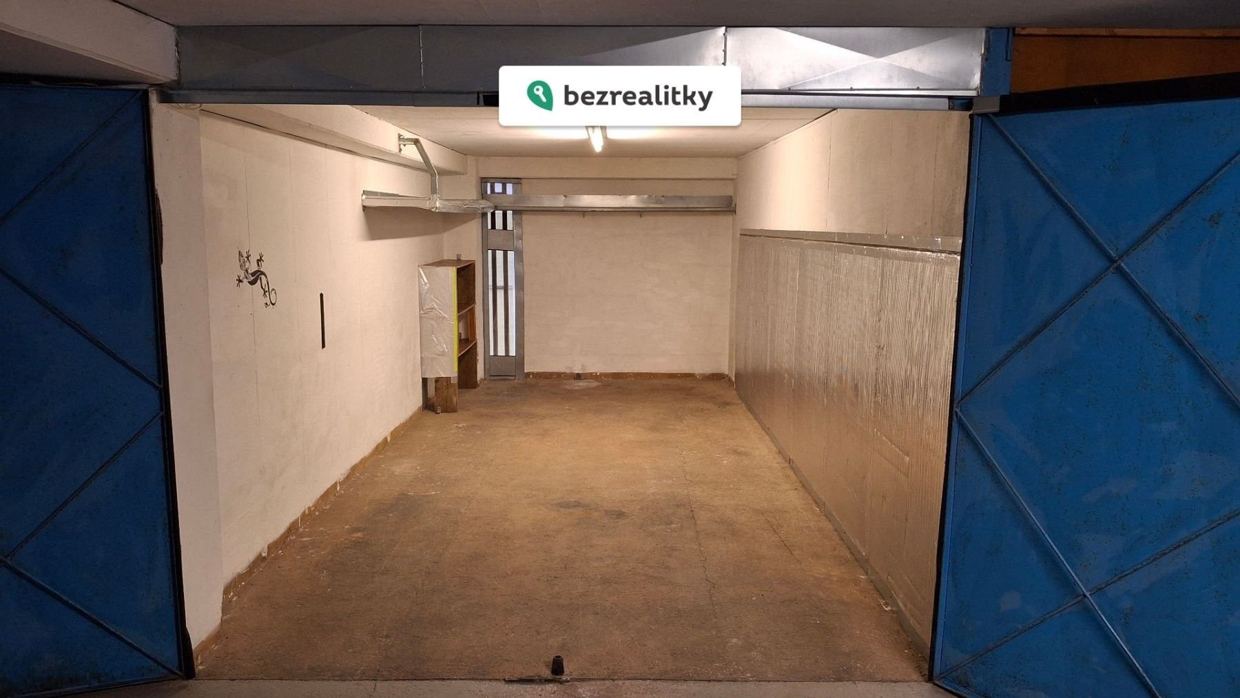 Garáže, Pavrovského, Praha, 18 m²